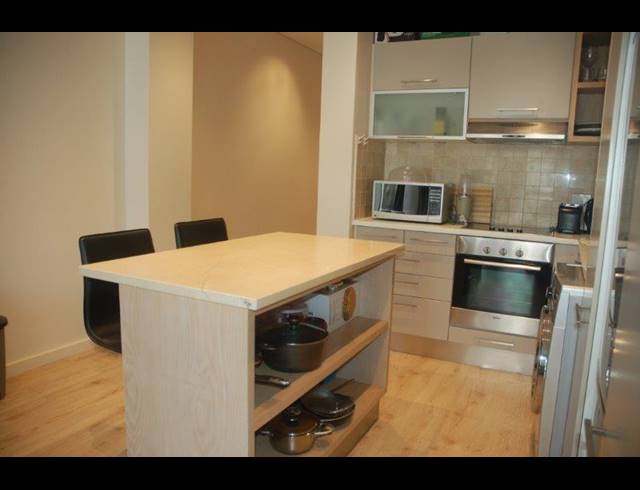 1 BEDROOM APARTMENT FOR SALE IN CAPE TOWN CITY CENTRE